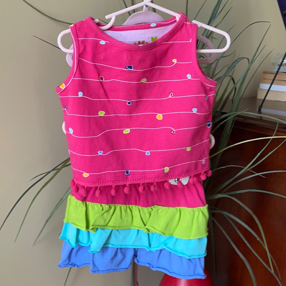 Three Friends 2 pc outfit.  Size 3T